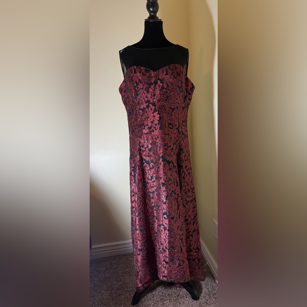 SLNY Strapless Black and Pink Dress